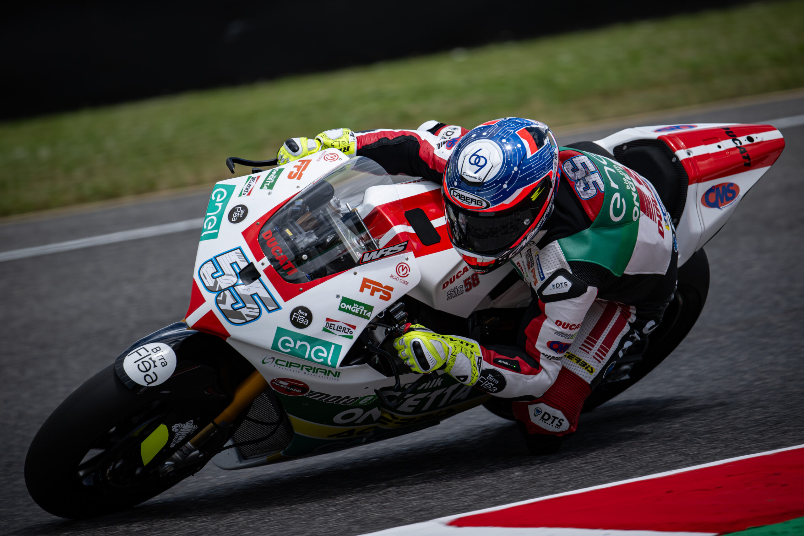 Massimo Roccoli in pista nella “cattedrale” del TT Assen